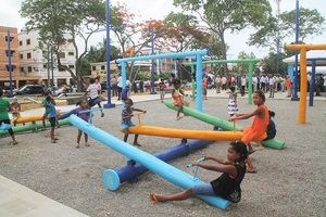 Collado inaugura parque de Los Prados