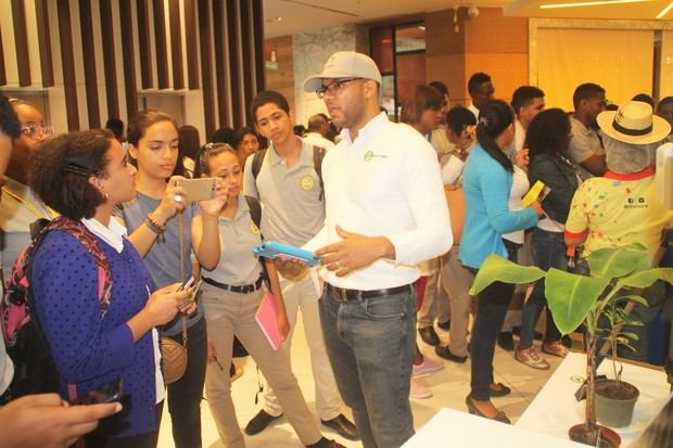 Público  Feria de Emprendedores.