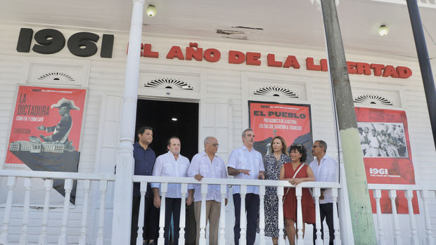 Presidente Abinader resalta valentía de puertoplateños en lucha contra trujillismo.