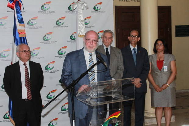 En un acto realizado el lobby del Ministerio de Cultura, el ministro Pedro Vergés anunció en rueda de prensa, la creación de un fondo que cuenta con un monto inicial de RD$20 millones.

