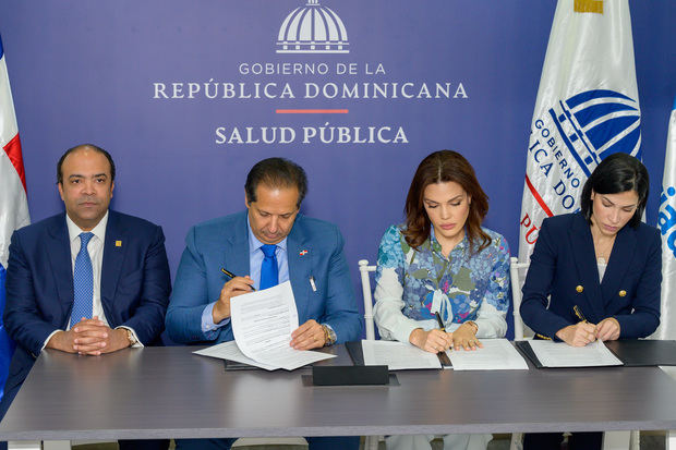 Salud Pública y Voluntariado Banreservas firman acuerdo de campaña contra el dengue
