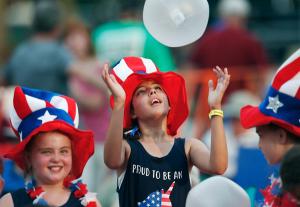 EE.UU. celebra el 4 de julio en medio de divisiones