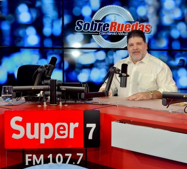 Harold Abbott, fundador y conductor del programa radial 'Sobre Ruedas'.
