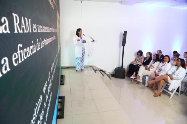 Finaliza con éxito primera jornada científica sobre avances en la medicina infantil en hospital Robert Reid