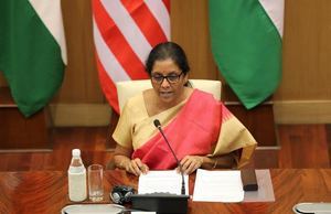 India responde a fin de trato especial de EEUU con más tasas a la importación