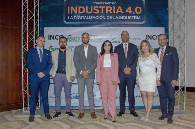 Daniel Mata, Camilo Rodríguez, Director General de INCO Ingeniería y Confiabilidad SAS; Eddy González, Gerente de Mantenimiento de San Pedro Bioenergy; Isabel Cristina Rolo Figueroa, directora ejecutiva Factor de Éxito; Iovar Medina, director logístico de DP World, Isabel Figueroa de Rolo, CEO Factor de Éxito y Héctor Rolo, 
 