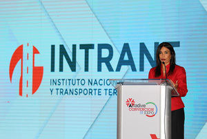 Directora ejecutiva del Instituto Nacional de Tránsito y Transporte Terrestre, INTRANT,  Ing. Claudia Franchesca De los Santos.