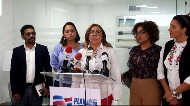 La directora general del Plan de Asistencia Social de la Presidencia, PASP, Iris Guaba.