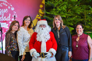 Occidental Mall celebra lanzamiento del bosque Navidad