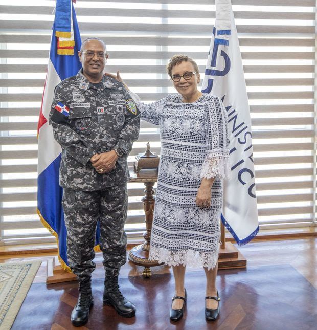
Procuradora Miriam Germán Brito recibe visita del nuevo director general de la Policía Nacional.