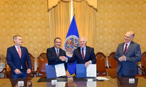 OEA y JCE firman acuerdo para la observación electoral de elecciones dominicanas.