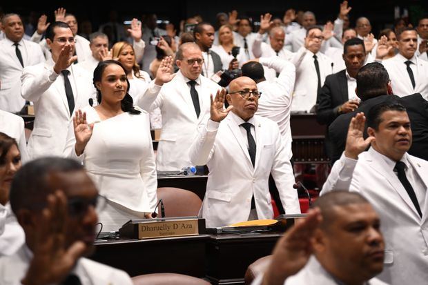 Dharuelly D´Aza es la nueva vicepresidenta de la Cámara de Diputados
