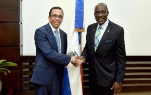 Comisión de Jamaica visita el país para conocer Jornada Escolar Extendida