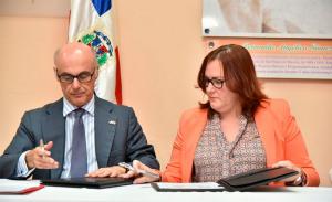 Acuerdo para reducir riesgo de violencia en mujeres y niñas dominicanas firman el Ministerio de La Mujer y Agencia Española de Cooperación
