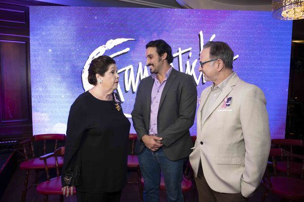 Jenny Podestá de Vásquez, Xavier Ortiz y Carlos Veitía.