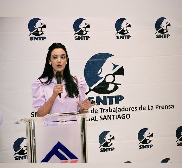 Johanna Benoit, secretaria general del SNTP, Santiago.