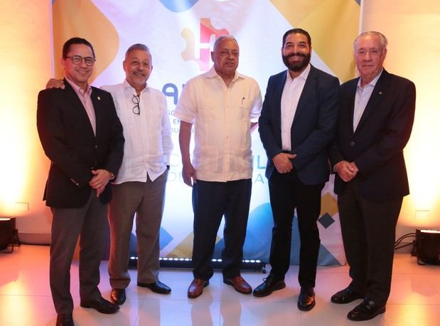 José L. Castillo, Leonel Castellanos, Rafael Fafa Taveras, Francis Mateo y Leonardo Vargas.