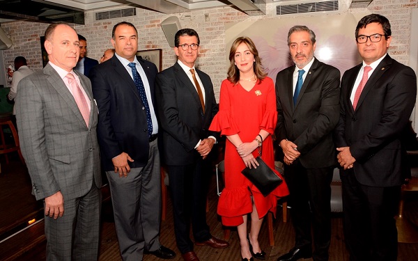 José Manuel Infante, Miguel Raúl González, Antonio Heredia, Rubén Cordero, María Waleska Álvarez, Marcelo Rivas y Sergio Solari.