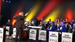 Jose Antonio Molina dirige Super Orquesta RTVD