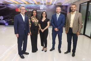 Jose Manuel Torres, Arlina PenÞa, Karen Popa, Johannes Kelner y Johnatan Baìez.