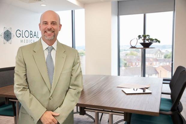 Joseph Winzey, director comercial del Global Medica.