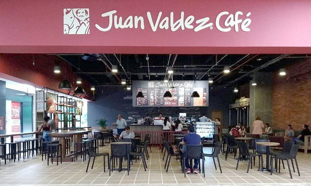 La cadena colombiana Juan Valdez abre su primera tienda en Argentina.