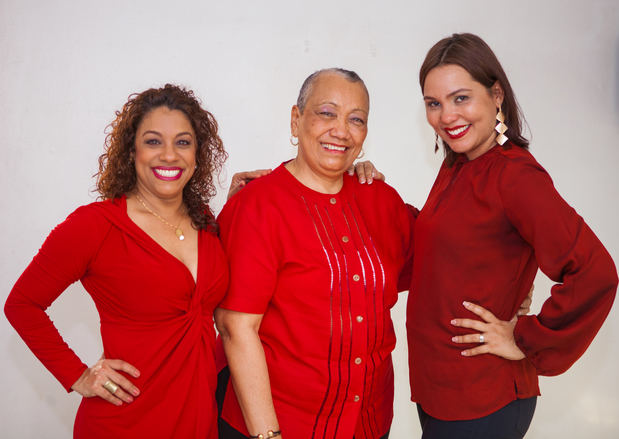 Juana Núñez, Gloria Peralta y Odeliza Mera.