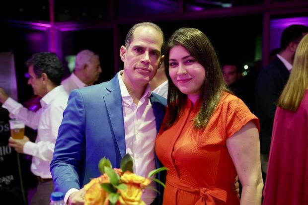 Junior Galvez, Yanina Conde De Galvez.