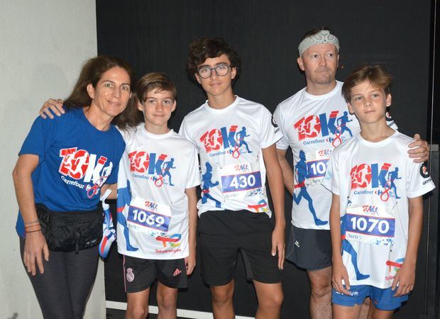 Karine Noetinger ,Charles Kergall, Maxime Kergall ,Mario Rodríguez,  Nicolás Kergall