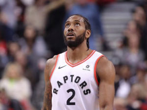 Kawhi Leonard permitirá a Raptors hacer oferta final