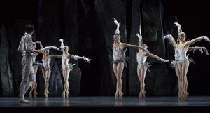 Les Ballets de Monte Carlo reinterpreta El Lago de Los Cisnes en Santo Domingo