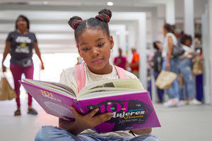 La Feria del Libro 2023 ofrece este domingo un pasadía con interesantes actividades en torno al libro y lectura