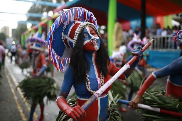 La convocatoria es dirigida a todos los carnavaleros.