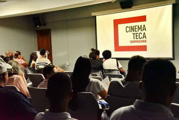 La programación incluye la presentación diaria de cortometraje realizados por estudiantes de cine.