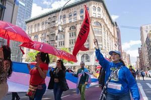 Latinos protagonizan la marcha por el Día del Trabajo en Nueva York