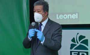 Leonel dice que los ingresos del Gobierno caerán un 15 % a causa del COVID-19