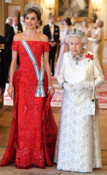 Reina Letizia y Su Majestad Elizaeth II.