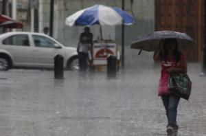 Chubascos dispersos y altas temperaturas durante el fin de semana
 