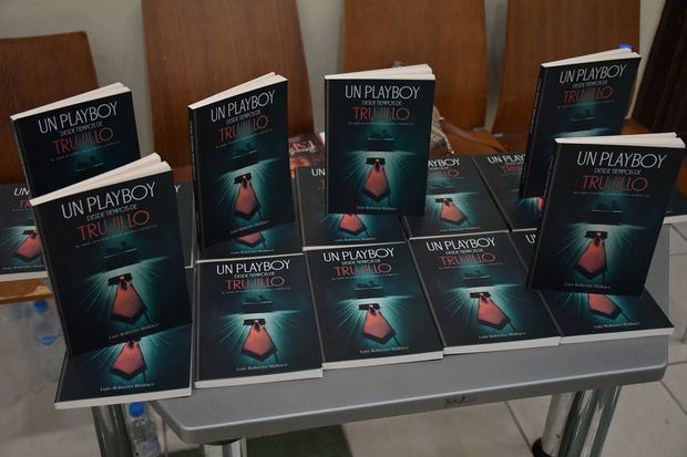 Los libros ya están disponibles en Librería Cuesta.
