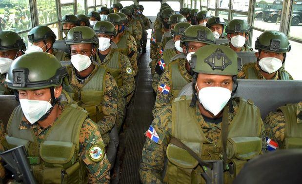 Abinader ordena a militares de la frontera a resistir presiones de polí­ticos.