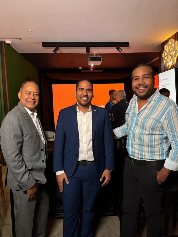 Luis Alonzo, Marucho Méndez y Ricardo Rodríguez.