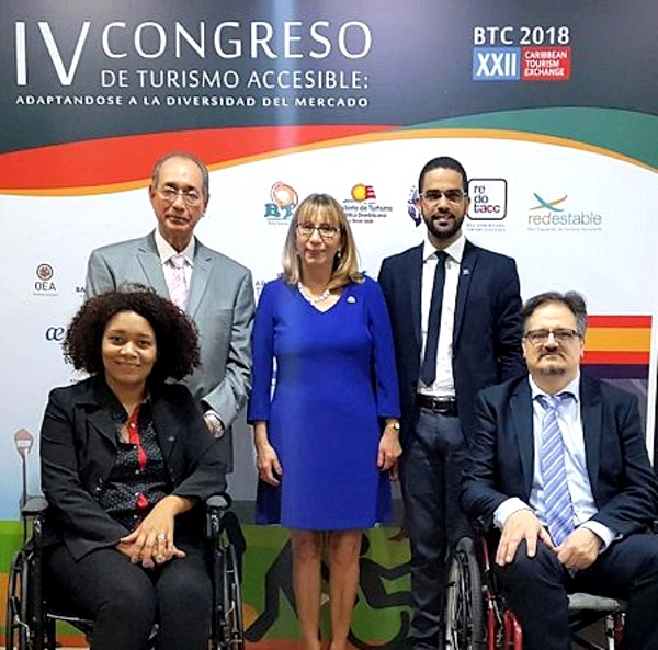 Luis F. Aquino (BTC), Araceli Azuara (OEA), Víctor Almonte (APAP), Adis Ozuna (Dominican Acces) Diego González (Red Estable)