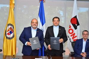 ADOZONA y PUCMM firman convenio de colaboración para impulsar la educación y la investigación