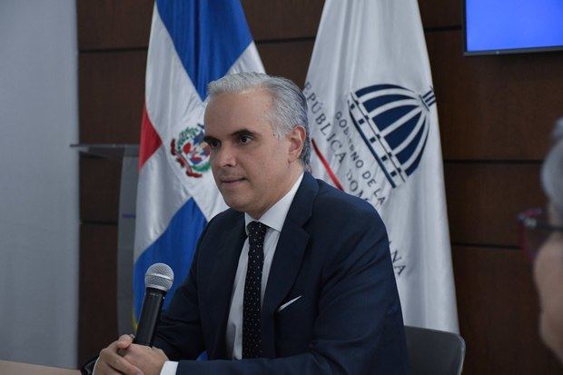 Luis Miguel De Camps.