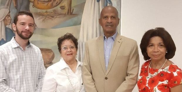 Luis Peña. Bernarda Jorge, Iván Domínguez y Rhina Ibert.