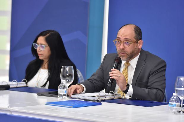 Rafael Dickson, presidente del Consejo de Administración dirigió el curso de la asamblea general ordinaria anual de accionistas 2023.