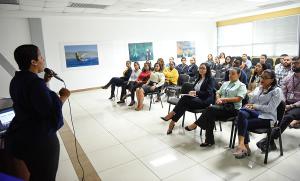 Mitur ofrece charla sobre Información Turística y Destinos Dominicanos a colaboradores