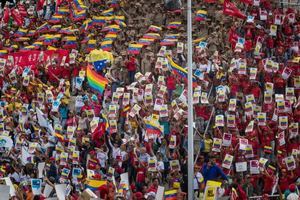 Maduro apela al fervor de sus más fieles seguidores frente a bloqueo de EE.UU.