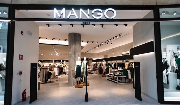 Tienda Mango de Agora Mall.