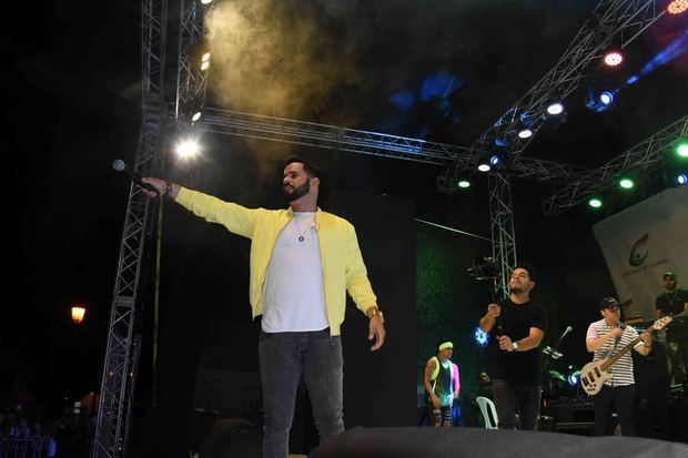 Manny Cruz en el concierto en Plaza España.